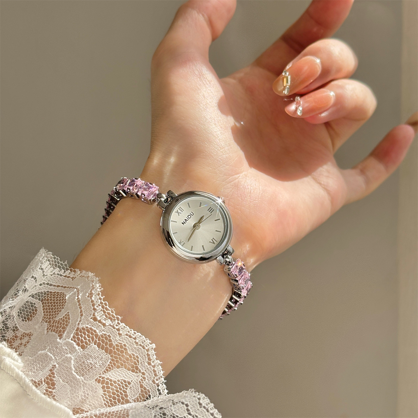 Kadınlar için Yeni Moda Elmas  - Luxury Watch Levels incelemesi ve fiyatı