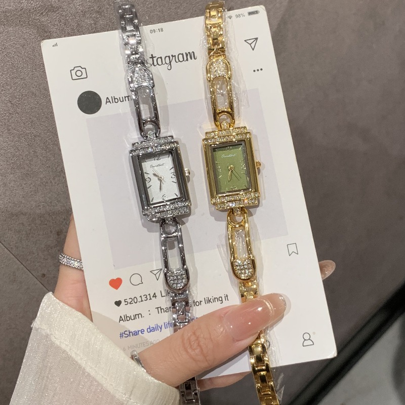Küçük iğneli eski para stili e - Luxury Watch Values incelemesi ve fiyatı